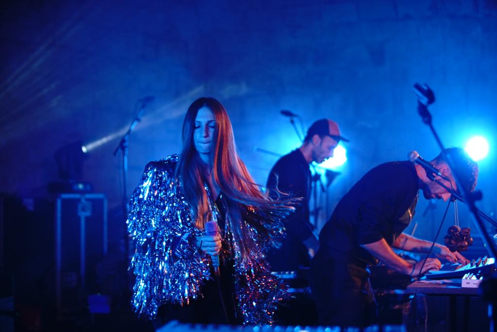 Les parets de l'Aljub d'Es Baluard han ressonat avui amb la millor música de les illes🤩👏

🎶🎶Des del pop a l'indie, rock i fins i tot electrònica!

Un conjunt de músiques i artistes que han deixat al públic de Fira B!, amb ganes de més...🙌

👇