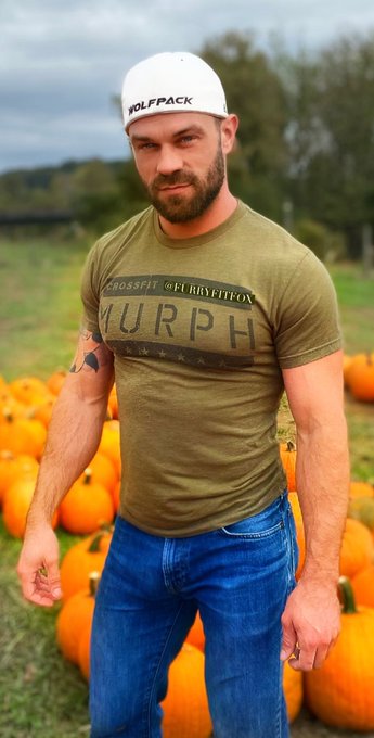 Let&rsquo;s do Fall shit together 🍂🍁 #gayselfie #gayhunk #gayjock #gaymuscles #musclegay #muscles #muscle #jock<a href="/tag/gayselfie"class="tags">#gayselfie</a><a href="/tag/gayhunk"class="tags">#gayhunk</a><a href="/tag/muscles"class="tags"><span>#muscles</span></a><a href="/tag/fit"class="tags"><span>#fit</span></a><a href="/tag/muscle"class="tags"><span>#muscle</span></a><a href="/tag/porn"class="tags"><span>#porn</span></a><a href="/tag/stud"class="tags"><span>#stud</span></a><a href="/tag/woof"class="tags"><span>#woof</span></a><a href="/tag/jock"class="tags"><span>#jock</span></a>