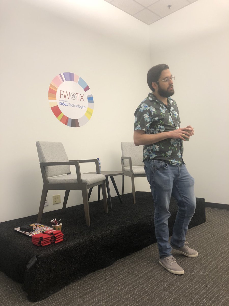 Now we are learning about why businesses need a podcast from <a href="/RobMakesPods/">Rob Upchurch 🎙️</a> #podcast #podcasting