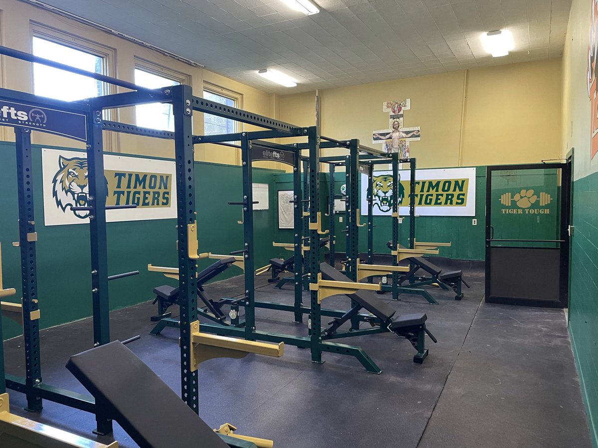 NateHarvey2600's tweet photo. Huge thank you to @mweiser89 and the Bishop Timon Tigers for choosing @elitefts for their weight room build!!! Keep an eye on this program the next couple of years! Big things coming!! #thisiscoachinggnotaGDfratparty #weouthere #truthoverhype #love #peace #blessed https://t.co/tN9nSejBrZ