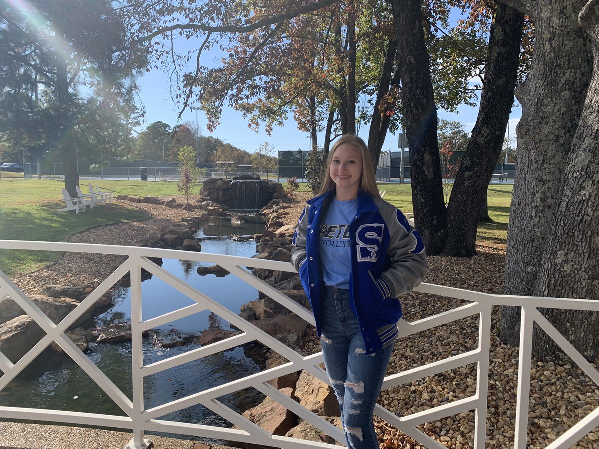 shelbyytennant's tweet photo. It’s official !! I am extremely honored and blessed to be continuing my volleyball and academic career at ETBU!! Go Tigers 💙💛 @ETBU_Volleyball @volleyball_rss https://t.co/D5v0KYVvR5