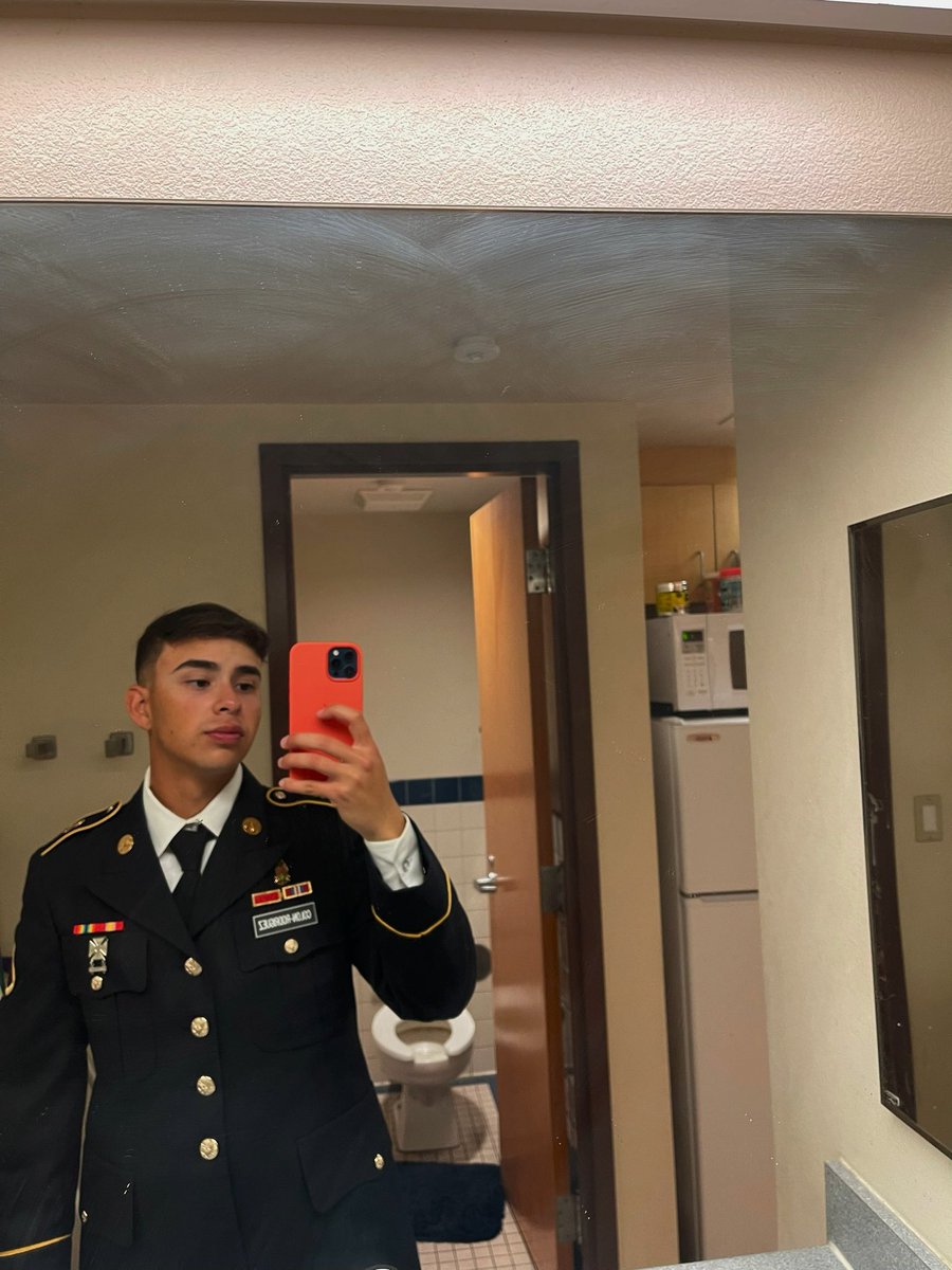 Feliz día de veterano🇵🇷🇺🇸
#VeteransDay2021