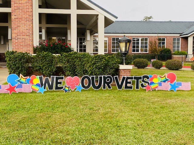 spotesfca's tweet photo. On this Veteran's Day, members of the USM football team visited the Mississippi State Veterans Home in Collins.
Our young men met with veterans of World War II, Korean and Vietnam wars, among their stops today. Thanks to all for the opportunity. Memories made...
#letsneverforget https://t.co/xJoROzXZ76