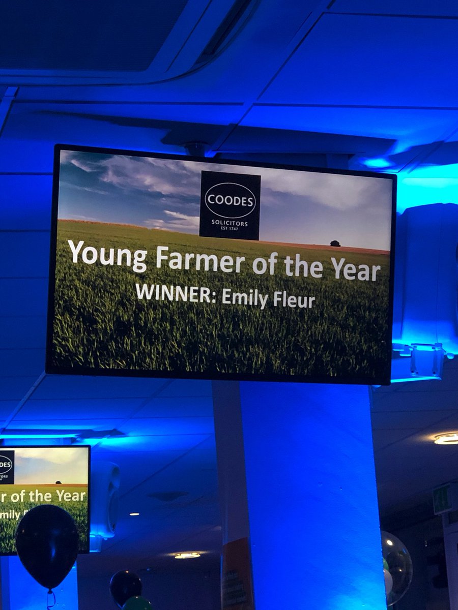 Highly Deserving Winning of Young Farmer <a href="/SouthWestFarmer/">South West Farmer</a> awards <a href="/EmilyFleurPhoto/">Emily Fleur</a> 👏👏👏 #SWFAwards2021 #farming24/7
