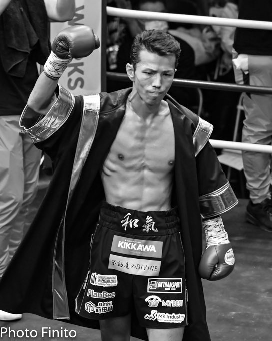 FinitoYamaguchi's tweet photo. WBOアジアパシフィックスーパーバンタム級王座決定12回戦
井上 拓真(大橋) vs 和氣 慎吾(FLARE山上)
#ボクシング #モノクロ #boxing #monochrome #井上拓真 #TakumaInoue #和氣慎吾 #ShingoWake https://t.co/dv2mbWnfmu