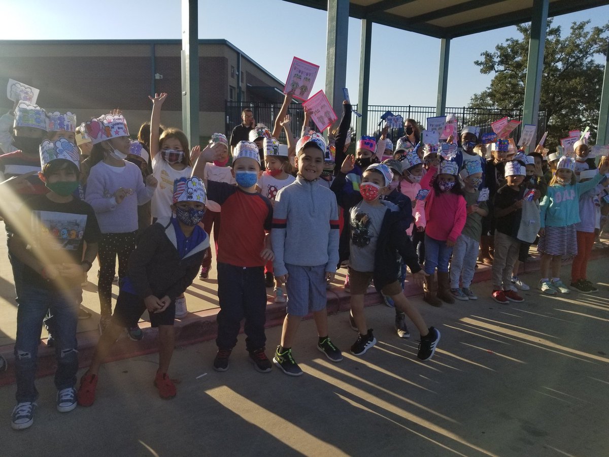 To all our military staff, our parents, and US Military Branches, we salute you and we THANK YOU!! 🇺🇸🇺🇸🇺🇸 A todo nuestro personal militar, a nuestros padres de familia y todas las ramas militares de EU, Nuestro saludo y todo el agradecimiento!! #TheColeWay