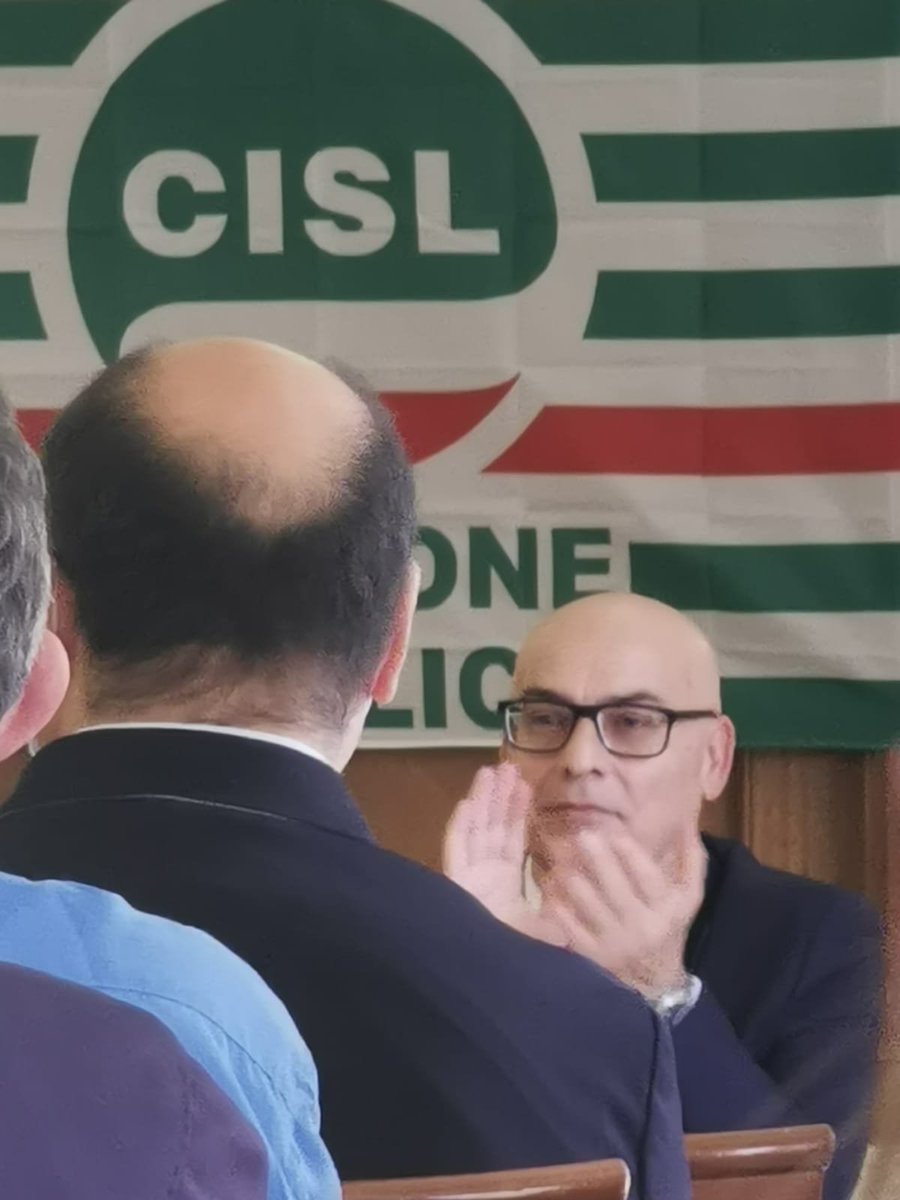 EnzoSera's tweet photo. CONGRESSO FP @cislfprc
Eletto al Congresso #FpRc @enzosera, Segretario Generale FP con la sua Segreteria. @Pinorubino Segretario Generale aggiunto ed @AntonellaZema componente di segreteria.
A loro i migliori auguri di buon lavoro! https://t.co/lWXXzxWIh9
