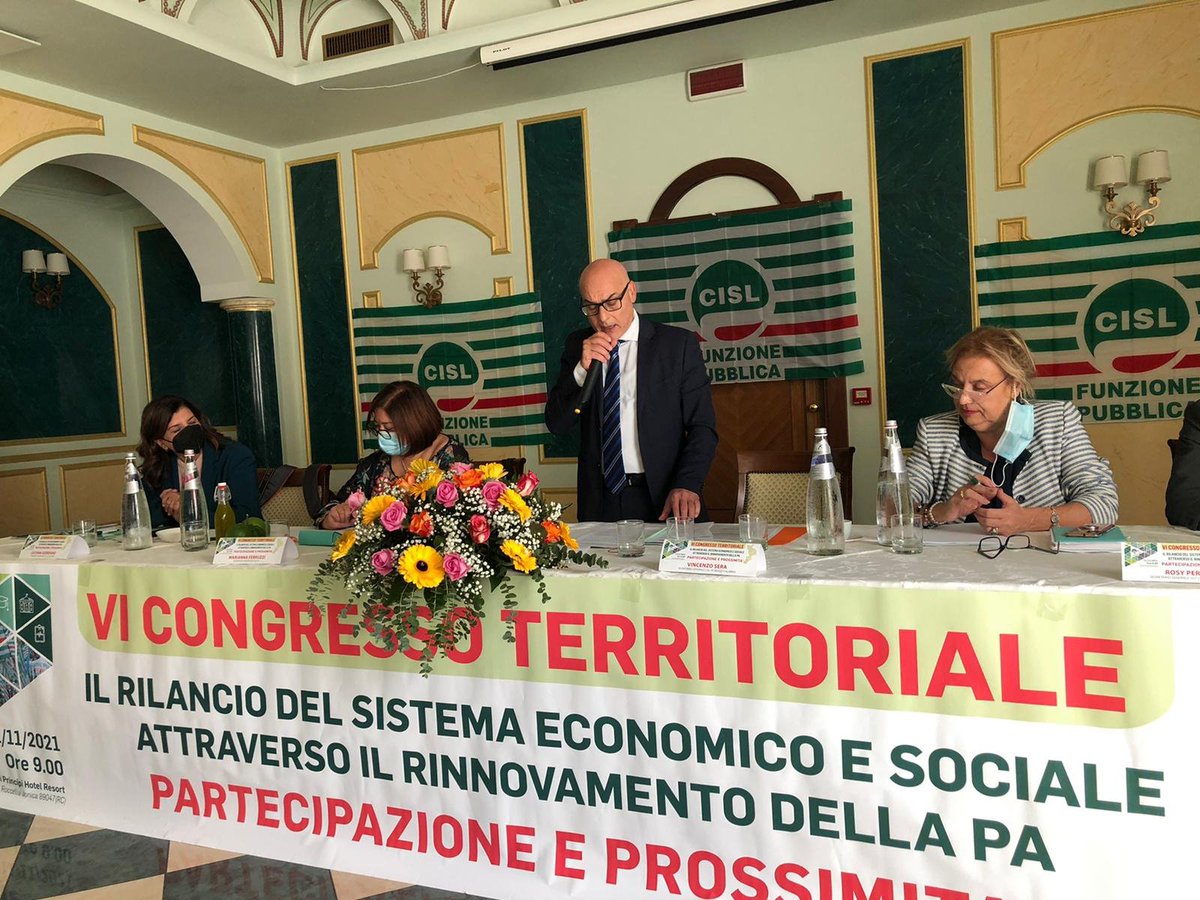 EnzoSera's tweet photo. CONGRESSO FP @cislfprc
Eletto al Congresso #FpRc @enzosera, Segretario Generale FP con la sua Segreteria. @Pinorubino Segretario Generale aggiunto ed @AntonellaZema componente di segreteria.
A loro i migliori auguri di buon lavoro! https://t.co/lWXXzxWIh9