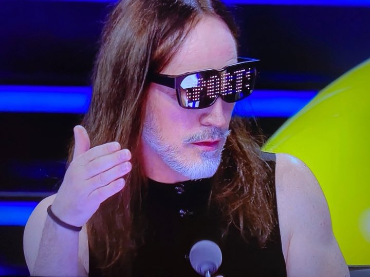 ecirtaeb_'s tweet photo. SOLO LUI PUÒ ASFALTARE I GIUDICI CON DEGLI OCCHIALI SEGNALETICI CON SU SCRITTO SPORT CHE GIOCATORE #XF2021 https://t.co/ZsmOLMRk6N
