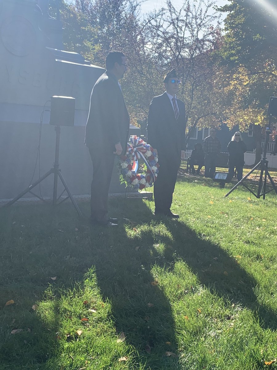 BrenCavanaugh's tweet photo. @JoshDentonNH commander of VFW led a packed &amp; patriotic ceremony to honor veterans  #VeteransDay2021 #portsmouthNH #goodwinpark #PortsmouthNH #VetsPowerUs https://t.co/RFkygbLxSV