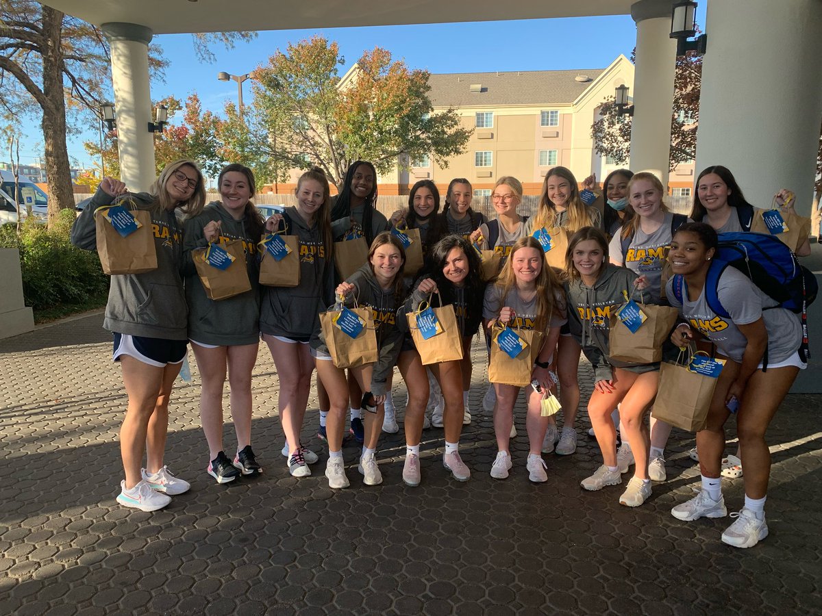 TxWesVolleyball's tweet photo. Thank you to the alumni association for making goody bags as we travel to OKC for the rest of the Conference Tournament 💙💛🤘🏼 #ramily @TexasWesleyan https://t.co/rRn7ede3dD