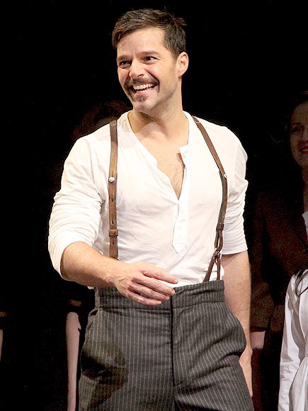 Joletapias's tweet image. #FNHot Broadway #rickymartin