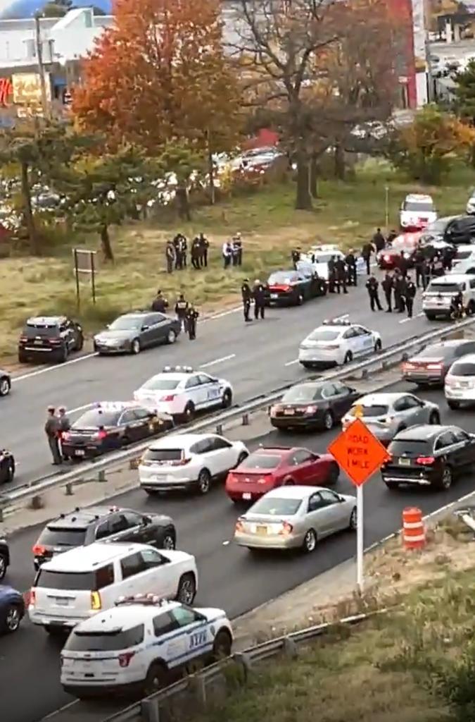 Ny Actions Breaking News The Nypd Is Investigating A Police Involved Shooting Near Belt Parkway In Brooklyn Beltparkway Nypd Brooklyn Policepursuit Breakingnews Cropsey Nyc Verrazanobridge T Co Xsewul1svf Twitter