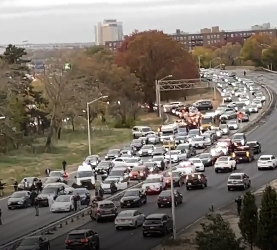 Ny Actions Breaking News The Nypd Is Investigating A Police Involved Shooting Near Belt Parkway In Brooklyn Beltparkway Nypd Brooklyn Policepursuit Breakingnews Cropsey Nyc Verrazanobridge T Co Xsewul1svf Twitter