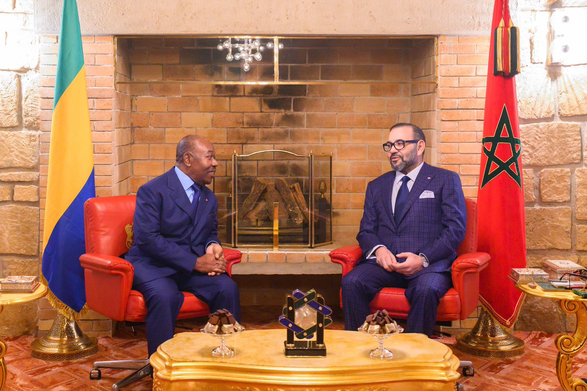 Très heureux, et ému, de retrouver à Rabat mon frère, Sa Majesté le Roi Mohammed VI.
Notre entretien a été à la fois extrêmement chaleureux et dense.
Nous avons abordé les questions de coopération bilatérale, les dossiers internationaux, ainsi que des sujets plus personnels.