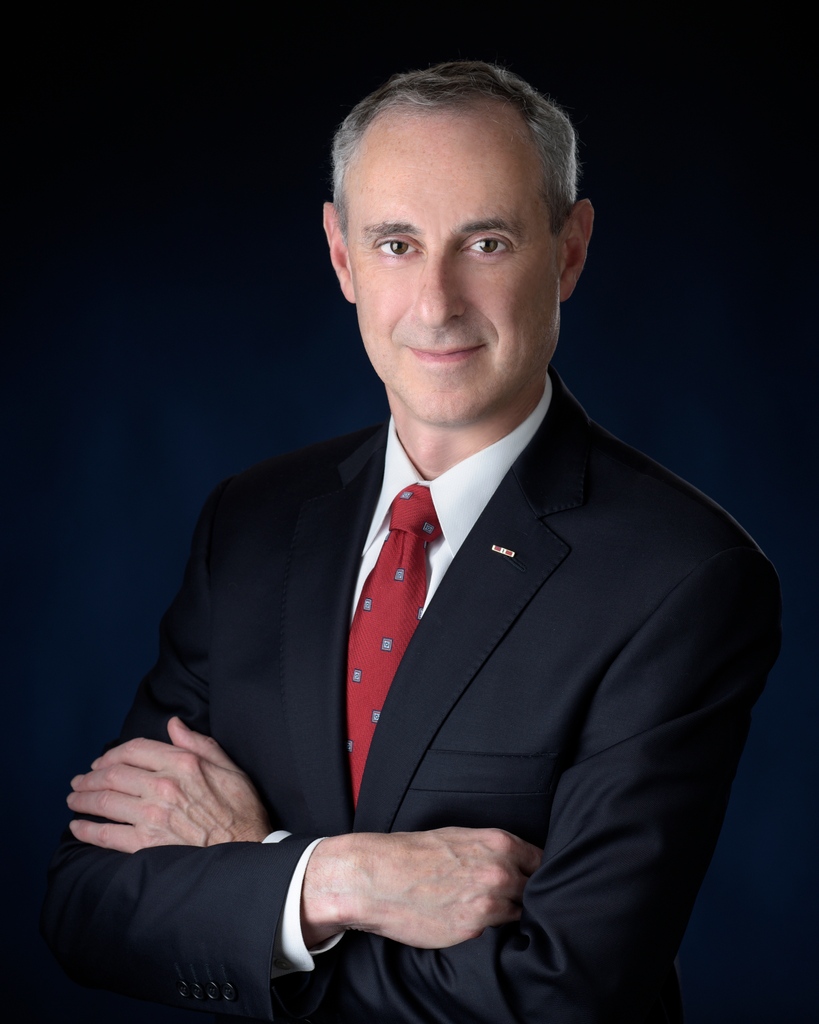 bhba's tweet photo. Today, the Beverly Hills Bar Association would like to honor those who have served, and continue to serve our country.
We especially want to acknowledge our immediate past President, Adam Siegler, for his service. Thank you Adam & all #BHBA members who are veterans. #VeteransDay https://t.co/PxpPGiqcVd