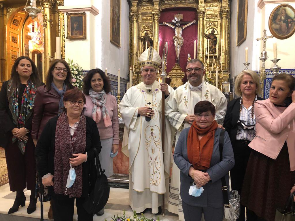 ArzobispoSaiz's tweet photo. Fiesta Patronal en la parroquia de San Martín de Tours de Carrión de los Céspedes. Solemne celebración de la Eucaristía, y encuentro posterior con los diferentes ámbitos de la comunidad parroquial y con las Hermandades. https://t.co/zYpryR65bM