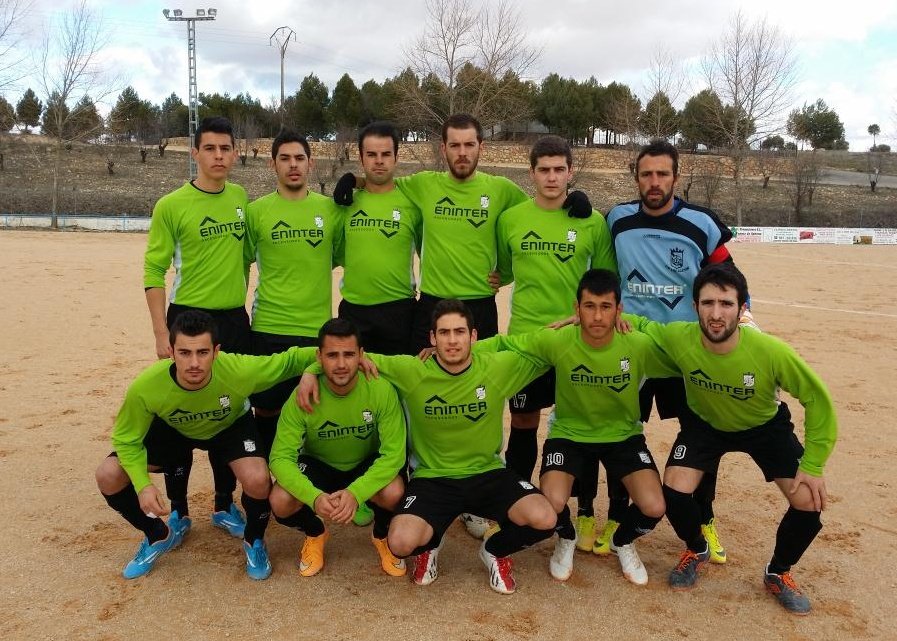 DeporteCLM's tweet photo. 💚 Cuanto echamos esas camisetas verdes, ¿verdad @CDAELosLlanos1? https://t.co/LnaCTo1BSZ
