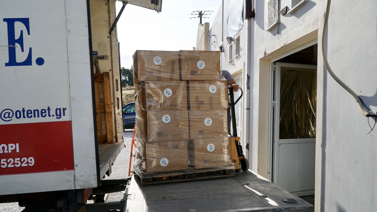 HopeProjectOrg's tweet photo. Thank you so much to @weareodv for sending us 3 pallets of much needed aid for our winter distribution.
#weare #refugeeaid #refugee #refugees #reliefaid #refugeecrisis #thehopeproject #aid #refugeecharity #refugeecharities #hopeproject #thehopeproject #refugeehelp #weareodv https://t.co/6jhciVLetz