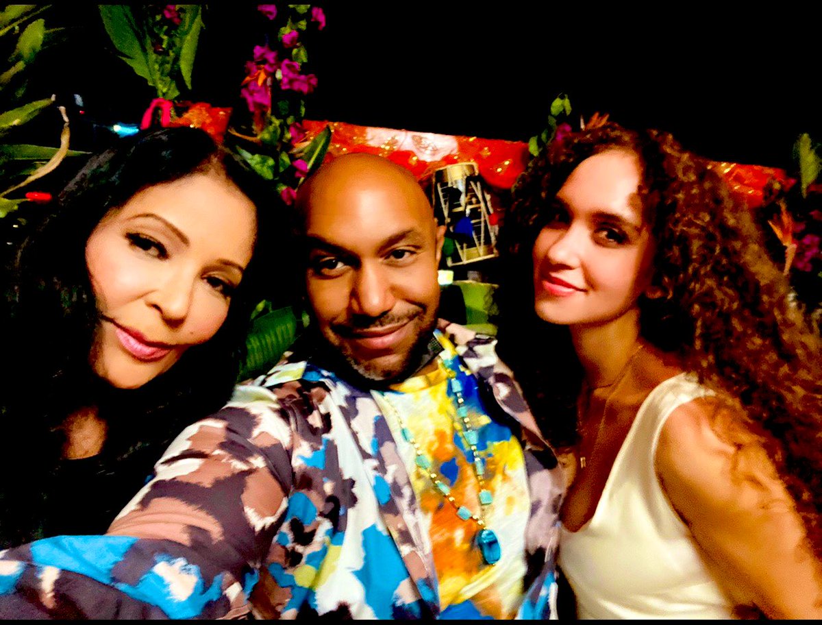 Counting blessings🥰
A beautiful night of music and fun with <a href="/ApolloniaKotero/">Apollonia Kotero</a> &amp; <a href="/SethAMillion/">SethAMillion</a> at Aklia’s Jewelry Show💫
