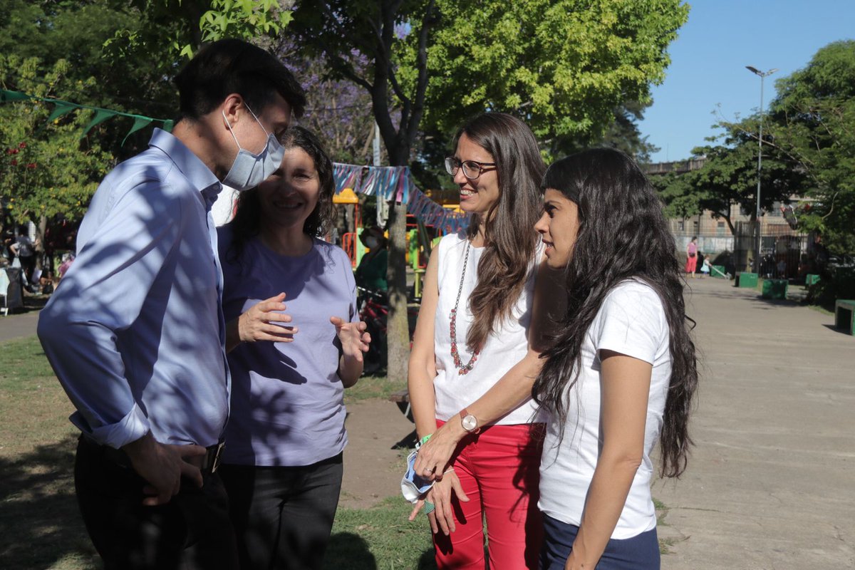 LetiGuerrero021's tweet photo. Junto a la ministra de @MinGenerosAR @EliGAlcorta , el intendente @LucasGhi y la candidata a diputada nacional @MoniMacha , participamos de la Segunda Plaza de Los Derechos en Cumelen, Castelar Centro. https://t.co/L7nmVe6G3h