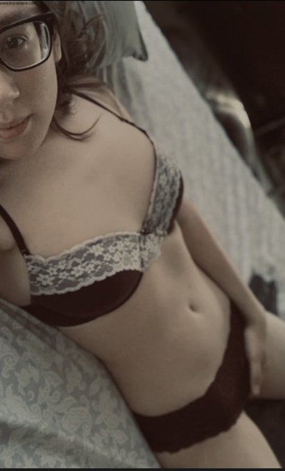 My new photoset is live! Login and enjoy 😘 https://t.co/5PQVAYO4Ee https://t.co/NvOTIUFA6B<a href="/tag/mvsales"class="tags"><span>#mvsales</span></a>