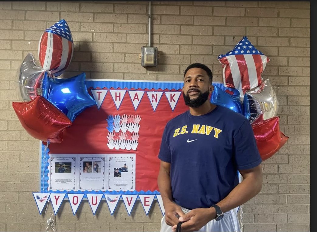 EckertES_AISD's tweet photo. Happy Veteran’s Day to two of our very own Eckert Eagles. Thank you for being amazing role models for our students. @Joktan99 @derrick_irby @EckertES_AISD @Jennife515price @Ms_anatoledo @esmvalsin @LauraMatiasSeg1 https://t.co/TY0wZCxRgD