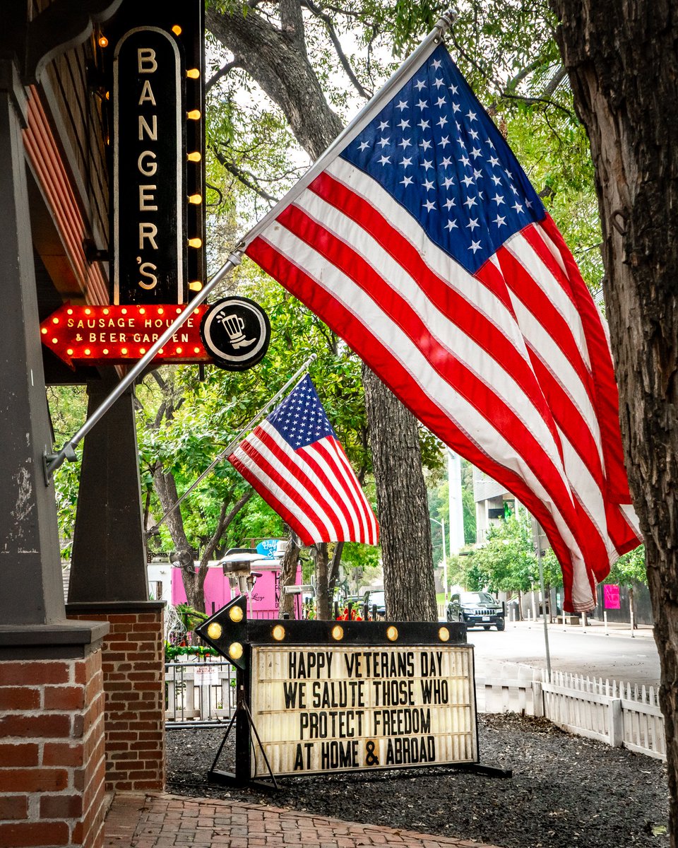 Bangers Austin tweet media