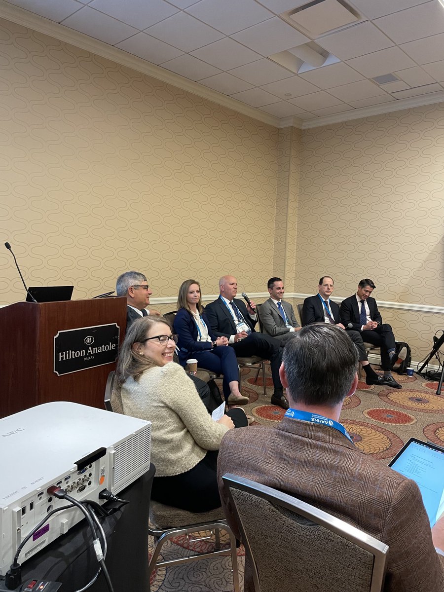 DrChadKrueger's tweet photo. Standing room only for the ⁦@AAHKS_YAG⁩ panel on industry relations. Great discussions! ⁦@AAHKS⁩ #AAHKS2021 https://t.co/Nvp9aaYTCP