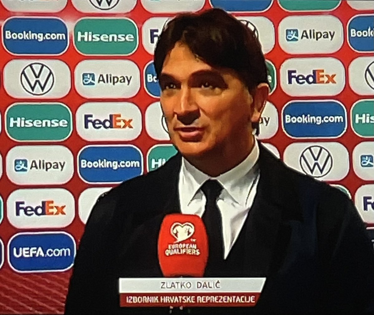 Kulis10Kula's tweet photo. Čestitke izborniku @DalicZlatko 

UVIJEK VJERNI 💪🏼💪🏼🇭🇷 #Vatreni #MLTCRO #WCQ https://t.co/YTOajq50iq