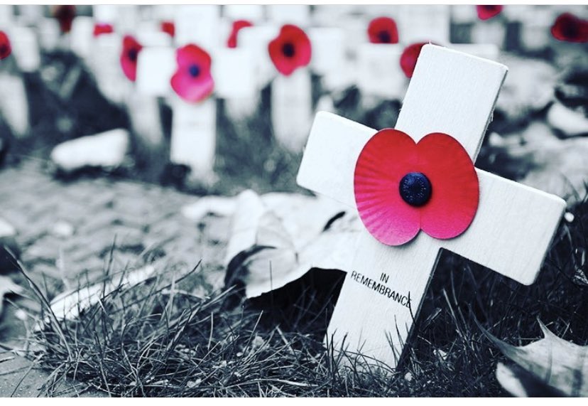 Beverle17422382's tweet photo. For all those who served and continue to serve. Thank you #ThankYouForYourService #RemembranceDay #LestWeForget https://t.co/HMouZEkxt8