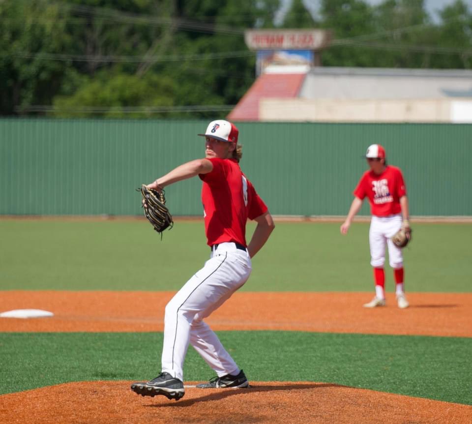 WilsonPrice20's tweet image. I’m extremely excited and blessed to announce that I will be continuing my academic and athletic career at Friends University. Thank you to all my family, friends, and coaches for getting me to where I am today.🖤❤️@friendsbsb