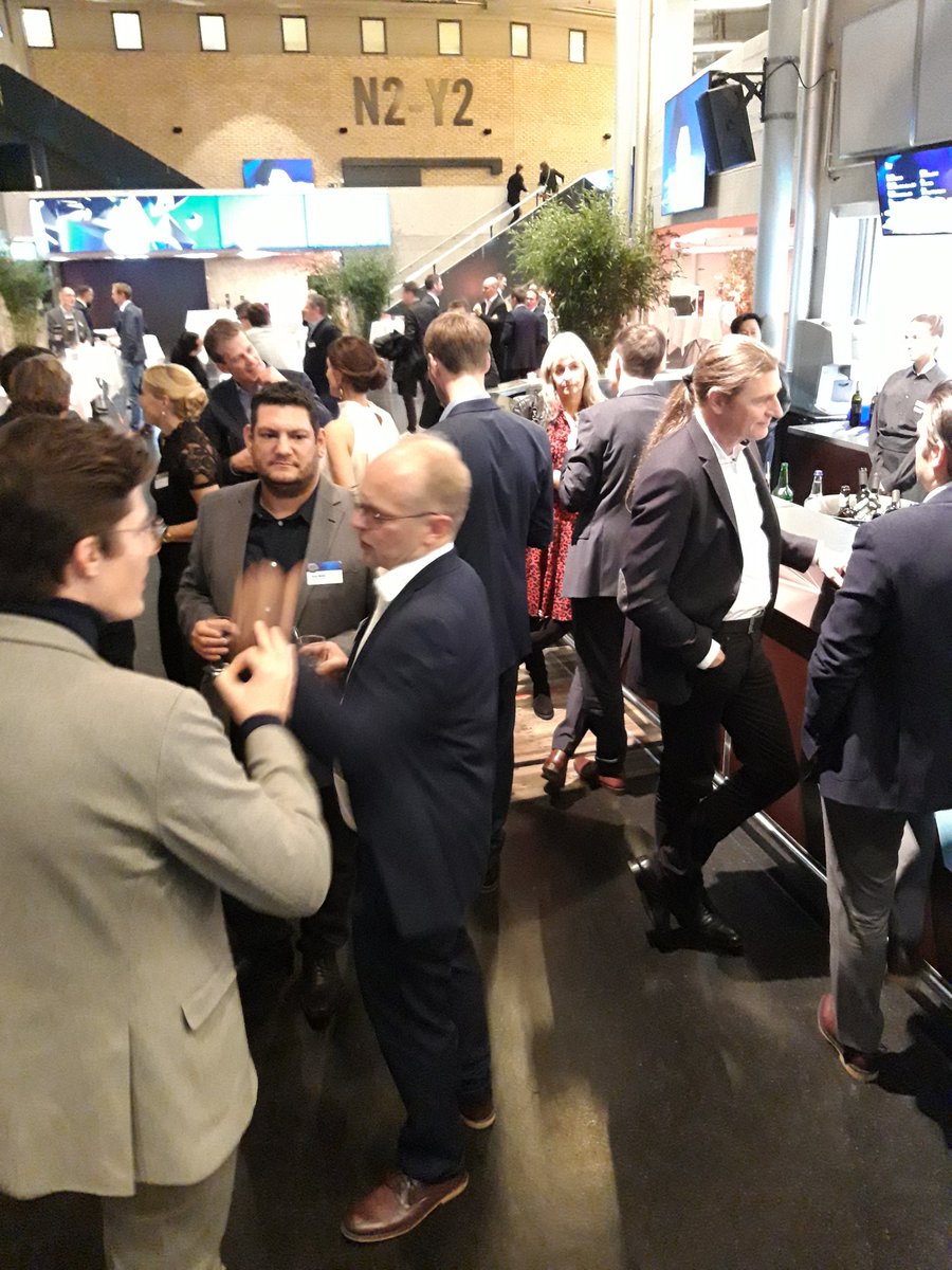 Der #digitaleconomyaward klingt aus mit Networking und Bar 🥂
#sdea21