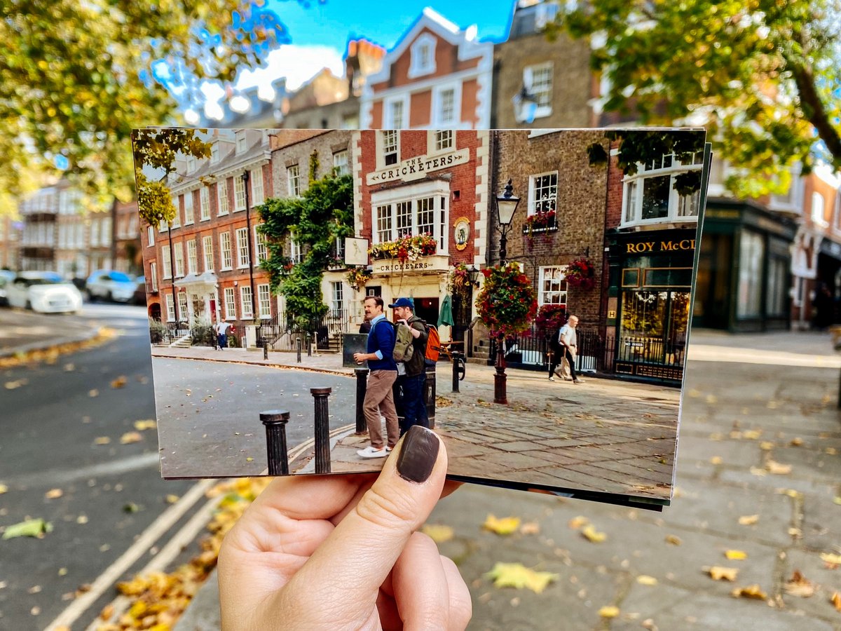 AndryPresh's tweet image. “We’re Richmond till we die! We’re Richmond till we die! We know we are. We’re sure we are. We’re Richmond till we die!”

Pro tip: Get your best friends into #TedLasso &amp;amp; then have them drag you around Richmond’s gorgeousness to show you all the cool @TedLasso places ❤️⚽️🍎 [1/6]