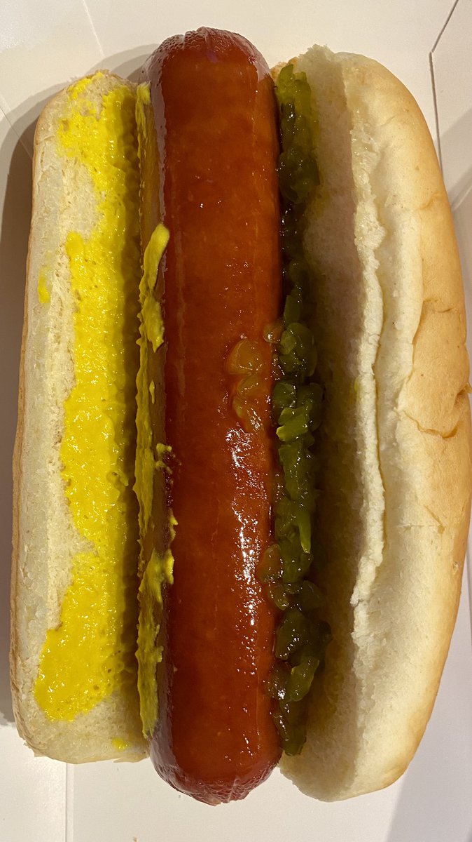 EJXD2's tweet photo. Closing out the @IGRaceCourse meeting the only way I know how: staying live in the pick 5 and downing this dog with three packets of relish https://t.co/I92a5xpPri