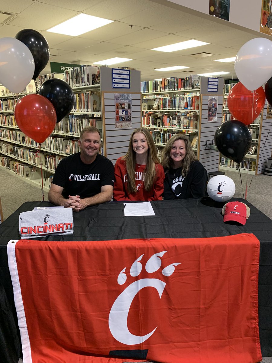 Congrats to Carly Glendinning for signing to play Volleyball at the University of Cincinnati!