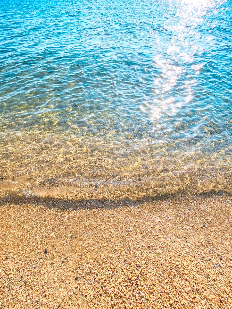 Juice_Blank's tweet photo. @RX931 #TheMorningRush #HowIDealWithSadness
I find walking on the beach barefoot somewhat calming. https://t.co/SrD3Rhg2AM