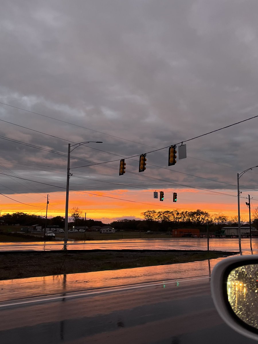 RyanCaitlyn's tweet photo. Alexandria, AL @spann https://t.co/UJgDgGgx6O