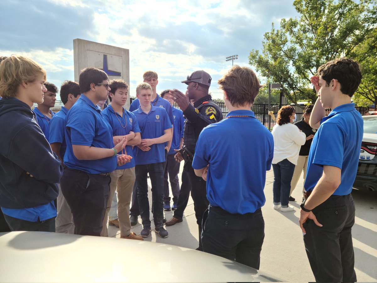 Black Peace Officer's Association/Project Unity/ DPD Officers kick off What To Do When Stopped by the Police @ Jesuit High School, 12345 Inwood Rd. #sowingthegoodseed <a href="/DPDChiefGarcia/">Eddie Garcia</a> @AShawDPD <a href="/chiefizzy/">chief</a> <a href="/DPDSalas/">Juan Salas</a> <a href="/WJWest233/">West</a> <a href="/bdwilsondpd/">Bridget Wilson-Jones</a>