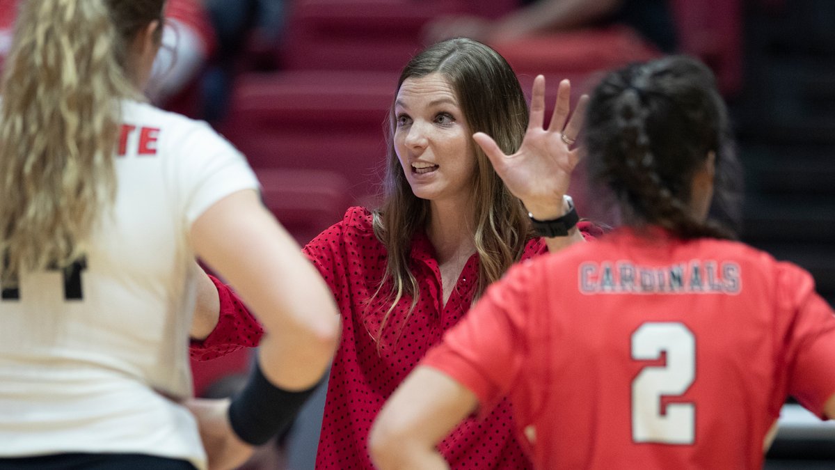 BallStateWVB's tweet photo. Yesterday was a BIG day, as @VBCoachMiller  announced the 4⃣ newest members of the Ball State Volleyball Family ❤️

Here's a little more info on our incoming class for the 2022 season

📰: https://t.co/UU11w0aOYe

#ChirpChirp | #WeFly https://t.co/m6tBl4tJNe