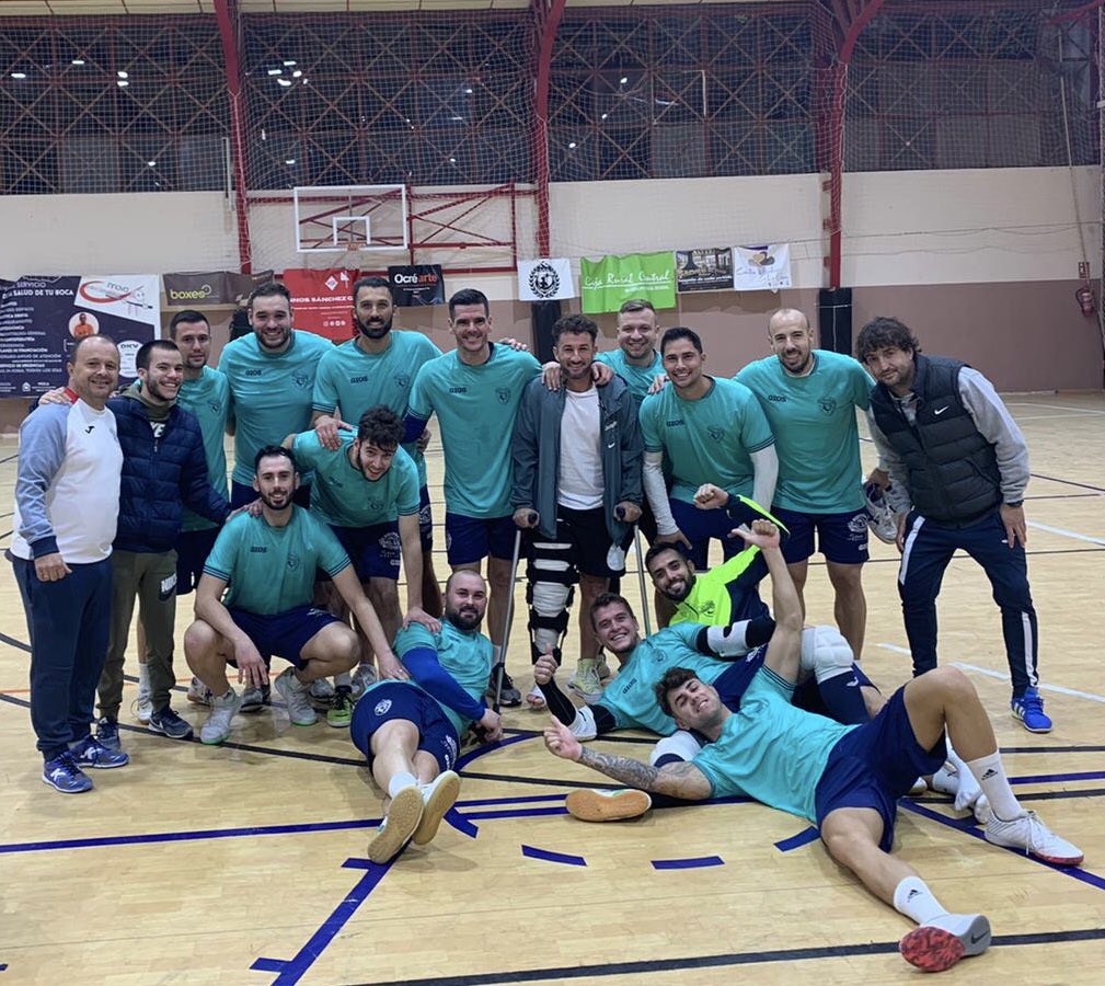 La gente positiva es la que se cae, se levanta, se sacude, se cura los raspones, le sonríe a la vida y dice: ¡Ahí voy de nuevo! Ese es mi Son sin duda. 💪🏽💪🏽