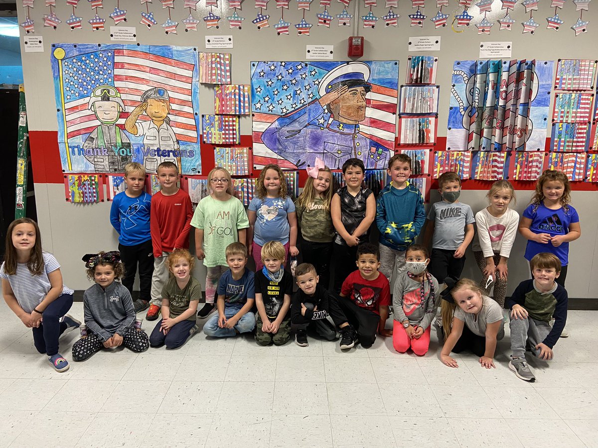 We are thankful for our veterans today and every day. Thankful for our art teacher who put this artwork together. #callowayschools <a href="/SouthwestLaker/">Southwest Calloway</a> <a href="/CallowaySchools/">Calloway County Schools</a>