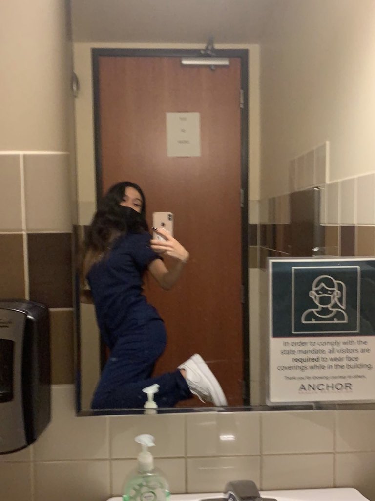 straightmfpimp's tweet photo. a scrub in scrubs https://t.co/Ov1jGVZbfA