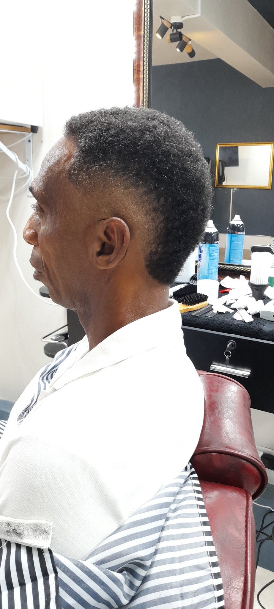 Royale Grooming Lounge Mohawk Is Very Popular In Almost All Countries Around The World However When It Comes To The South Of France This Mohawk Haircut Is Designed For Black