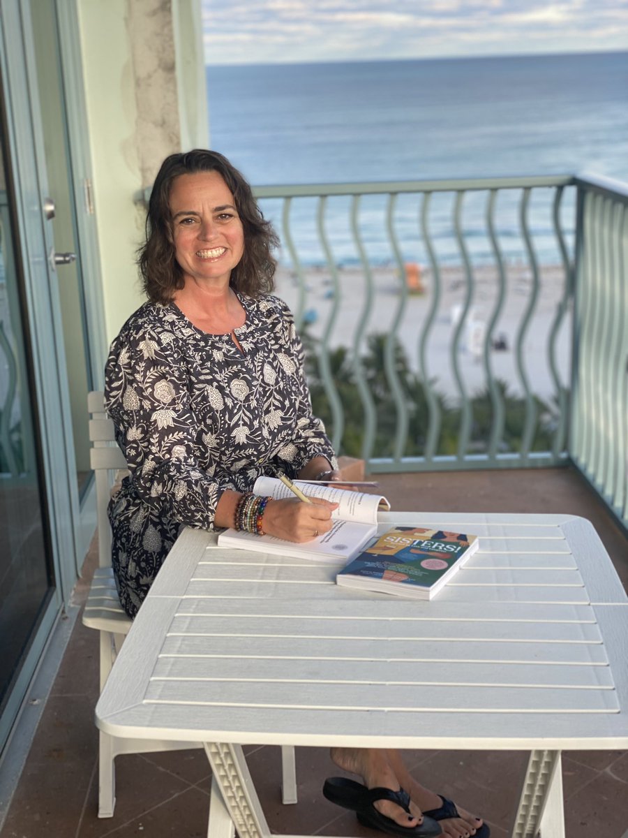 Markleys's tweet image. When you go away for a weekend with one of your besties and she brings her books for you to sign… 
🥰 📚 ❤️ 
Sisters! available on Amazon, Barnes &amp;amp; Noble, super fun gift sets @ The University of Dayton bookstore.
~~~
#sisters #humor #ebww 
#ColleenMarkley #ColleenMarkleyAuthor