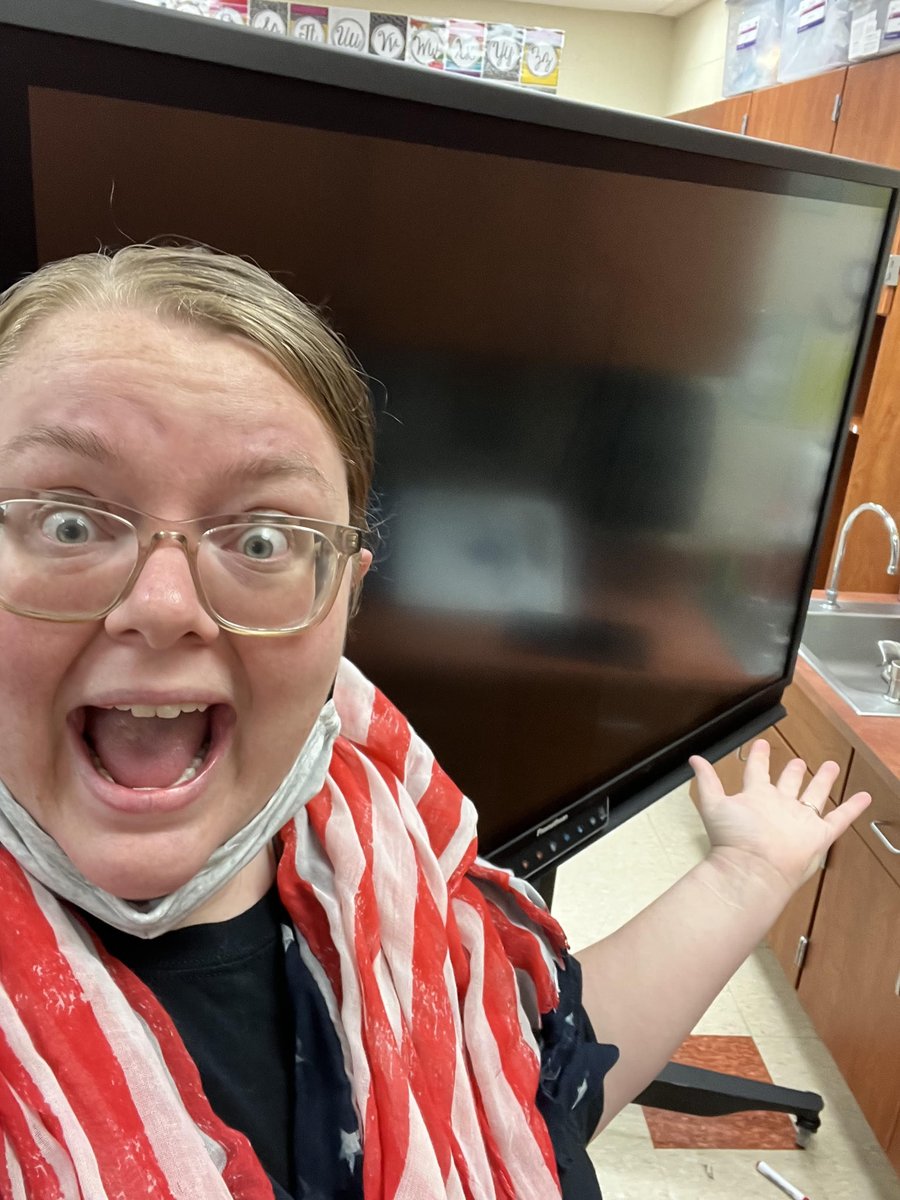 techintheyo's tweet photo. Mrs. Figley from Taft @YtownSchools is so excited to receive her new Titanium #prometheanPanel and make her class #techfabulous! @JohnBLaPlante @Promethean @LearnPromethean https://t.co/ESSc0BG7Vi