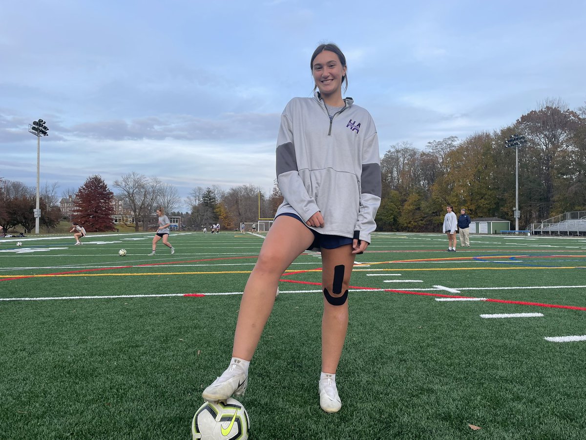 Willistonteams's tweet photo. Varsity soccer defender supreme Gianna Langone ‘22 earns an Athlete of the Week selection for outstanding play!! #leadfromtheback #poisedcompetitor #babsonbound @WillistonNS https://t.co/sIKoPCXItK