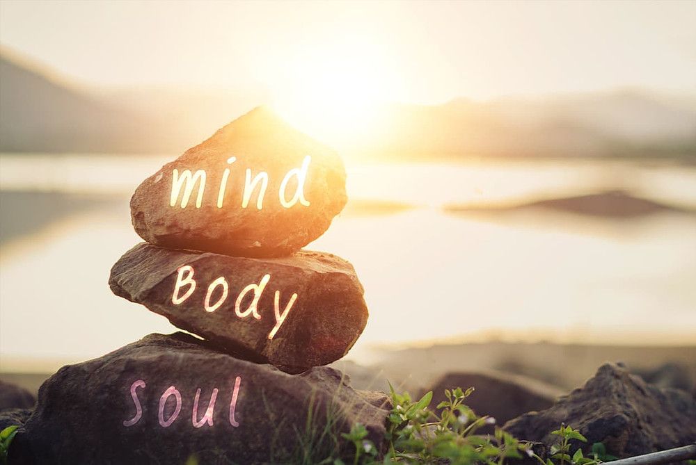 ArtistryOils's tweet photo. Is it time for a change? Here are 6 ways to #changeyourlife with holistic living.  https://t.co/1nU6Ne1fAB https://t.co/5Na4xjF2cU