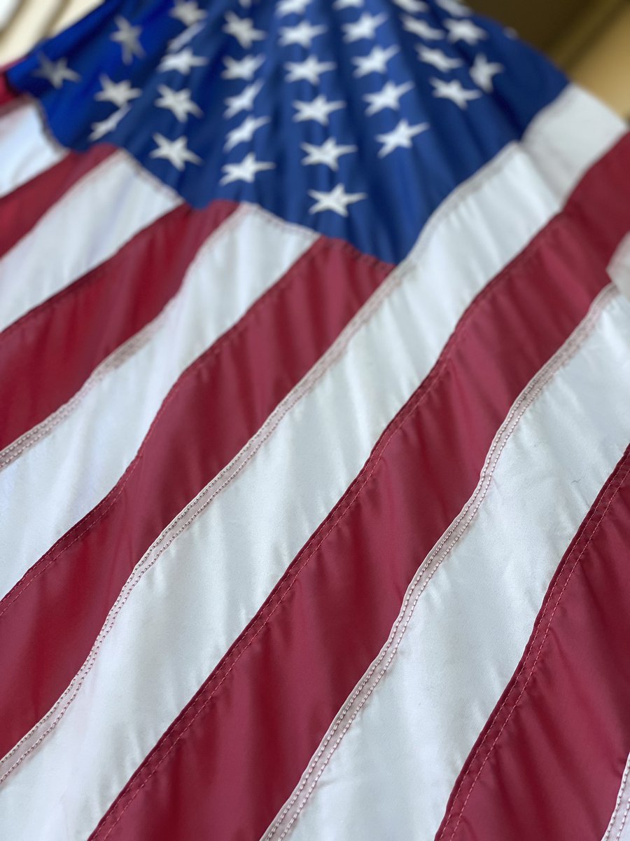pufferfishfun's tweet photo. On this beautiful Veterans Day, we remember and thank all veterans near and far for their service and contributions to our nation. We celebrate the hard work and untold sacrifices made for the benefit of others. Thank you!! 🇺🇸

#veterans #veteransday #thankyou #pufferfishfun https://t.co/8qBL956iIV
