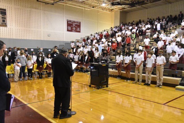 stmschoolatown's tweet photo. #STMcommunity At our Veterans Day assembly, we welcomed visitors from the Marines, the Navy, and Monsignor Murphy as well as the Mayor of Allentown, to honor our very own veterans !  #VeteransDay #STMgratitude #STMhonors 🇺🇸❤️🖤 https://t.co/lBOUstjdJz